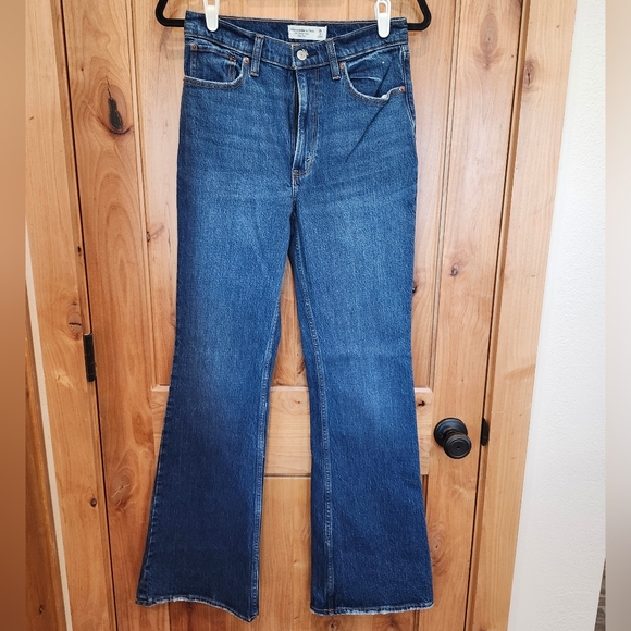 Abercrombie The Vintage Flare High Rise Women's Jeans 26 2 L - Picture 1 of 3